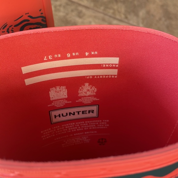 + nwot + HUNTER Striped Tall Rain Boots - Picture 3 of 4